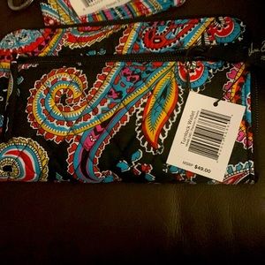 Vera Bradley Turnlock in Parisian paisley
